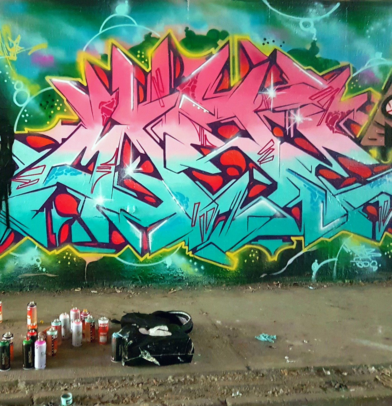 Graffiti Wall in Berlin - Photo by mist - Mist, mrb, tods (2017)