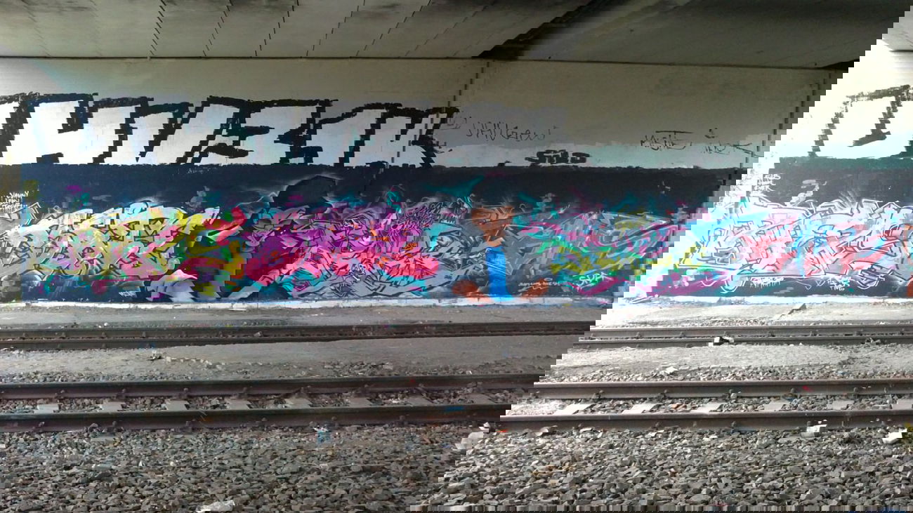 Graffiti Wall - Photo by mist - pheps, bate, mist (2012)