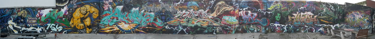Graffiti Wall in Berlin - Photo by mist - Roc, amok, syrus (2015)