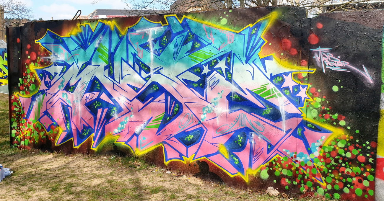 Graffiti Wall - Photo by mist (2021)