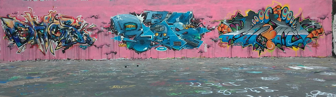 Graffiti Wall in Berlin  - Photo by mist - Dhos, riots, mist (2012)