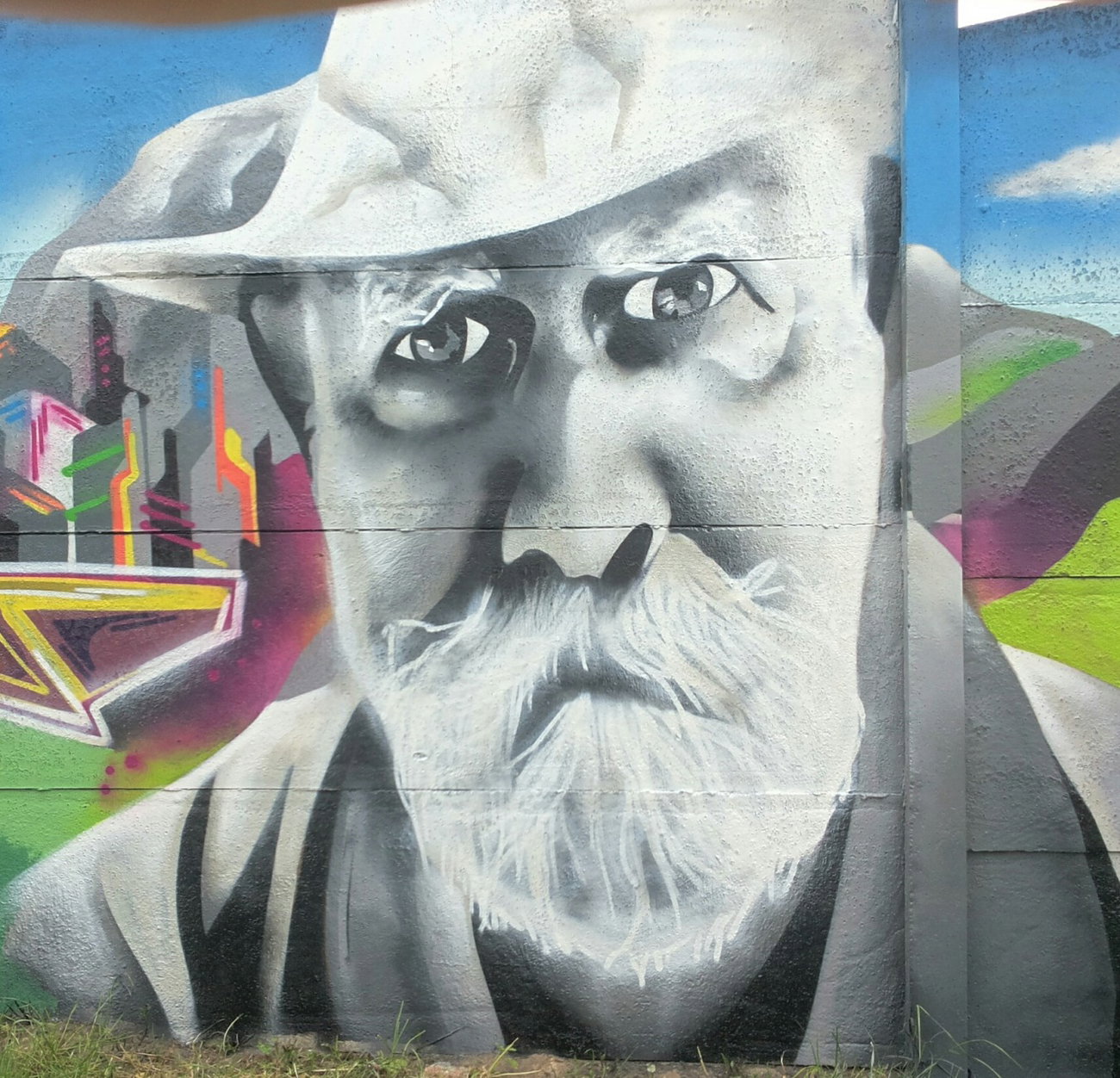 Graffiti Wall in 10365 - Photo by mist - mist, mrb (2015)