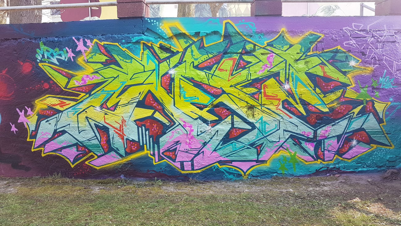 Graffiti Wall - Photo by mist - mist, mrb (2019)