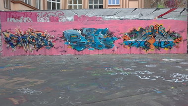 Graffiti Wall in Berlin - Photo by mist - dhos, riot, mist (2012)