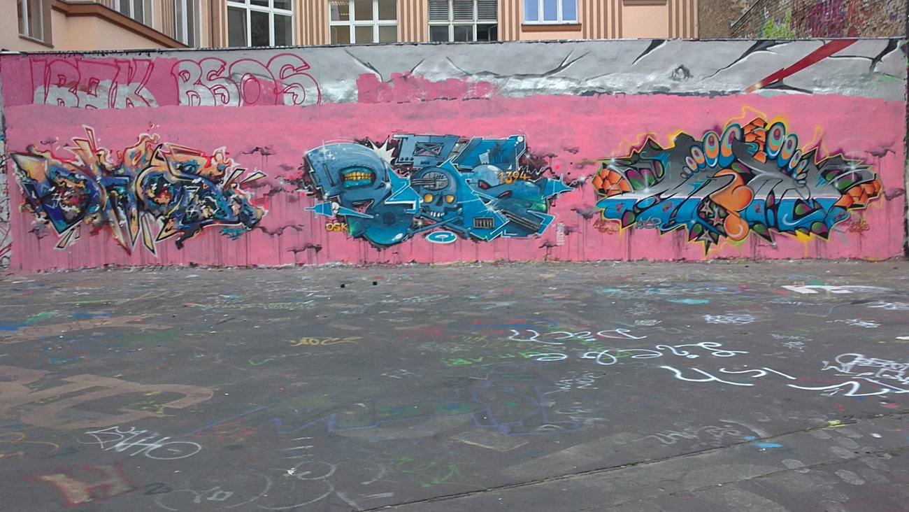 Graffiti Wall in Berlin - Photo by mist - dhos, riot, mist (2012)