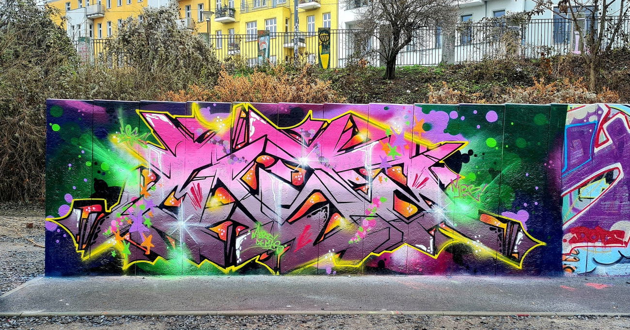 Graffiti Wall in Berlin - Photo by mist (2023)