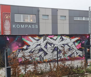 Graffiti Wall - Photo by mist