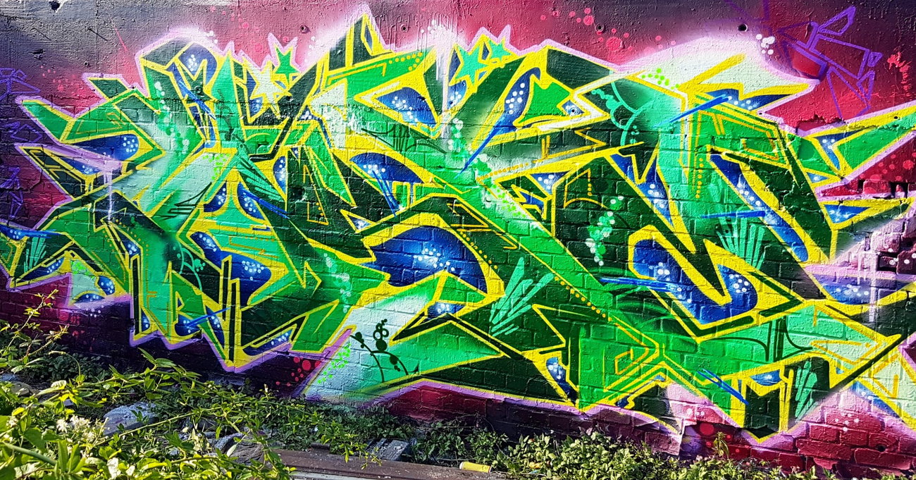 Graffiti Wall in Berlin - Photo by mist - mrb, mist (2018)
