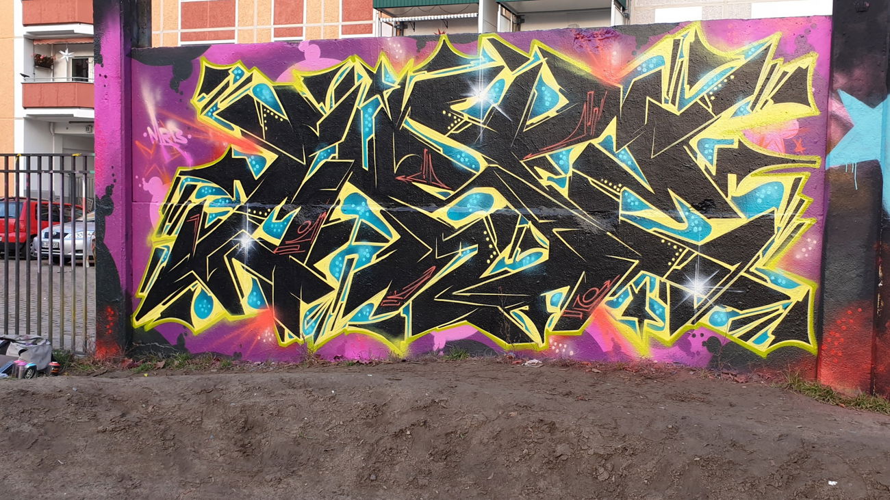 Graffiti Wall - Photo by mist (2020)