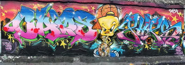 Graffiti Wall in Berlin - Photo by mist - Mist, pheps, caos (2017)