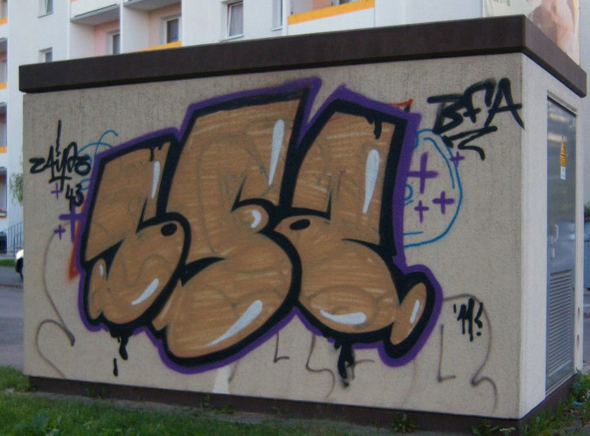 Graffiti Bombing - Photo by mista_CAIBZ_one