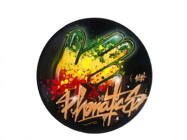 Graffiti Artwork - Photo by mista_CAIBZ_one (2013)