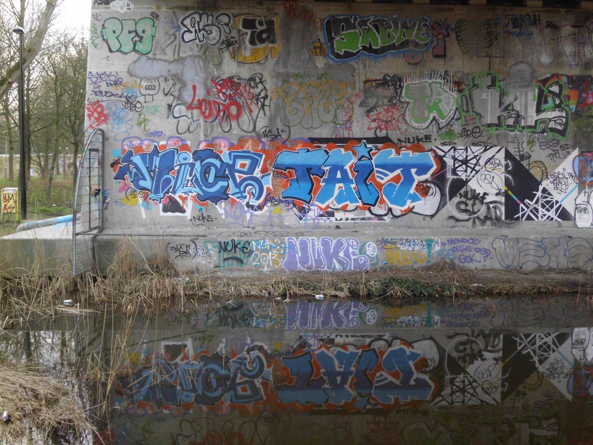 Graffiti Wall - Photo by mistanice - vice, tait, msa (2013)