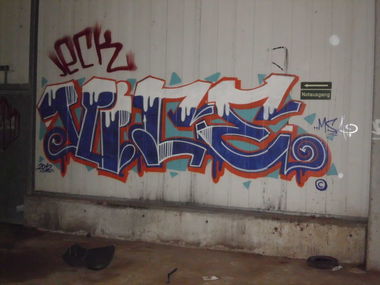 Graffiti Bombing - Photo by mistanice - vice, jeck, msa (2012)