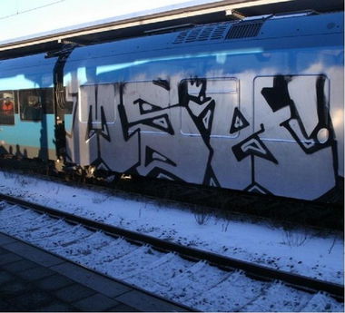 Graffiti Train - Photo by mistanice - msa, t2b