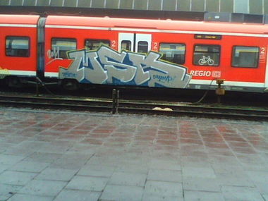 Graffiti Train - Photo by mistanice - essen, msa, olymp (2011)