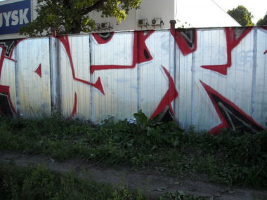 Graffiti Bombing - Photo by mitesone - osk, crew