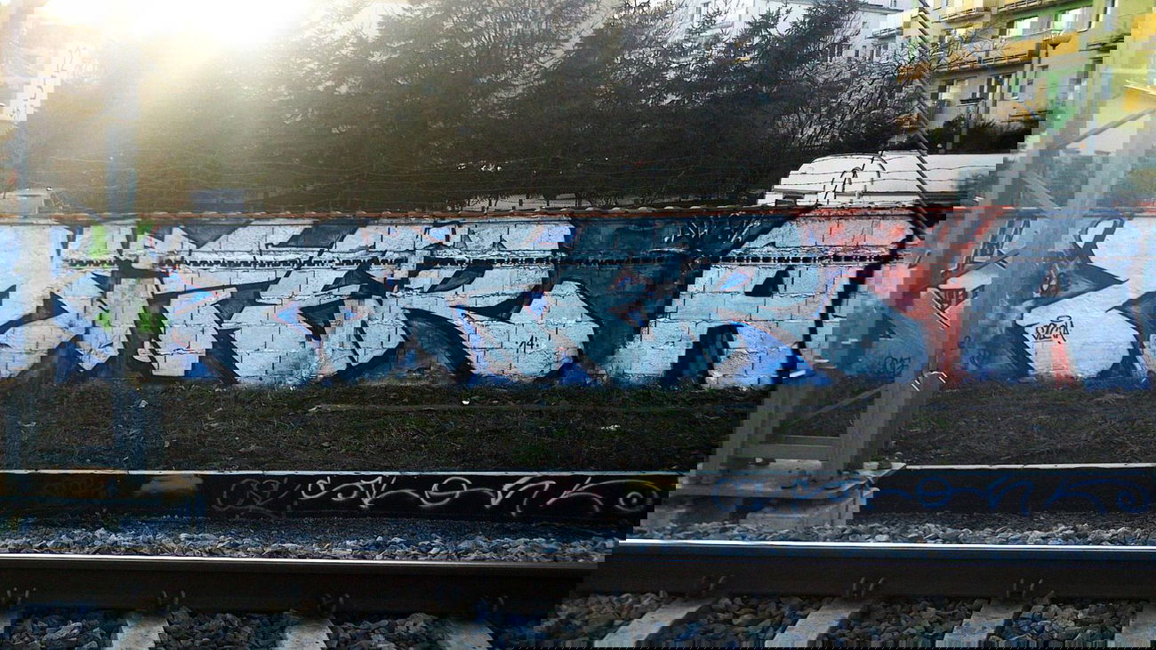 Graffiti Wall - Photo by mitesone - miter