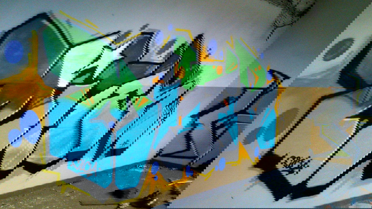 Graffiti Wall - Photo by mitesone - miter