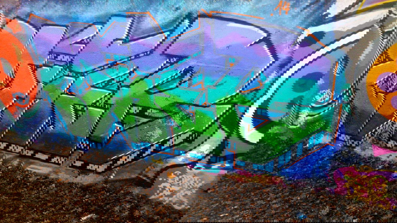 Graffiti Wall - Photo by mitesone - miter (2014)