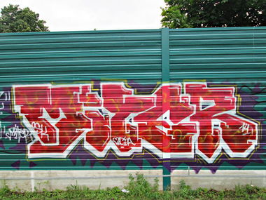 Graffiti Bombing - Photo by mitesone