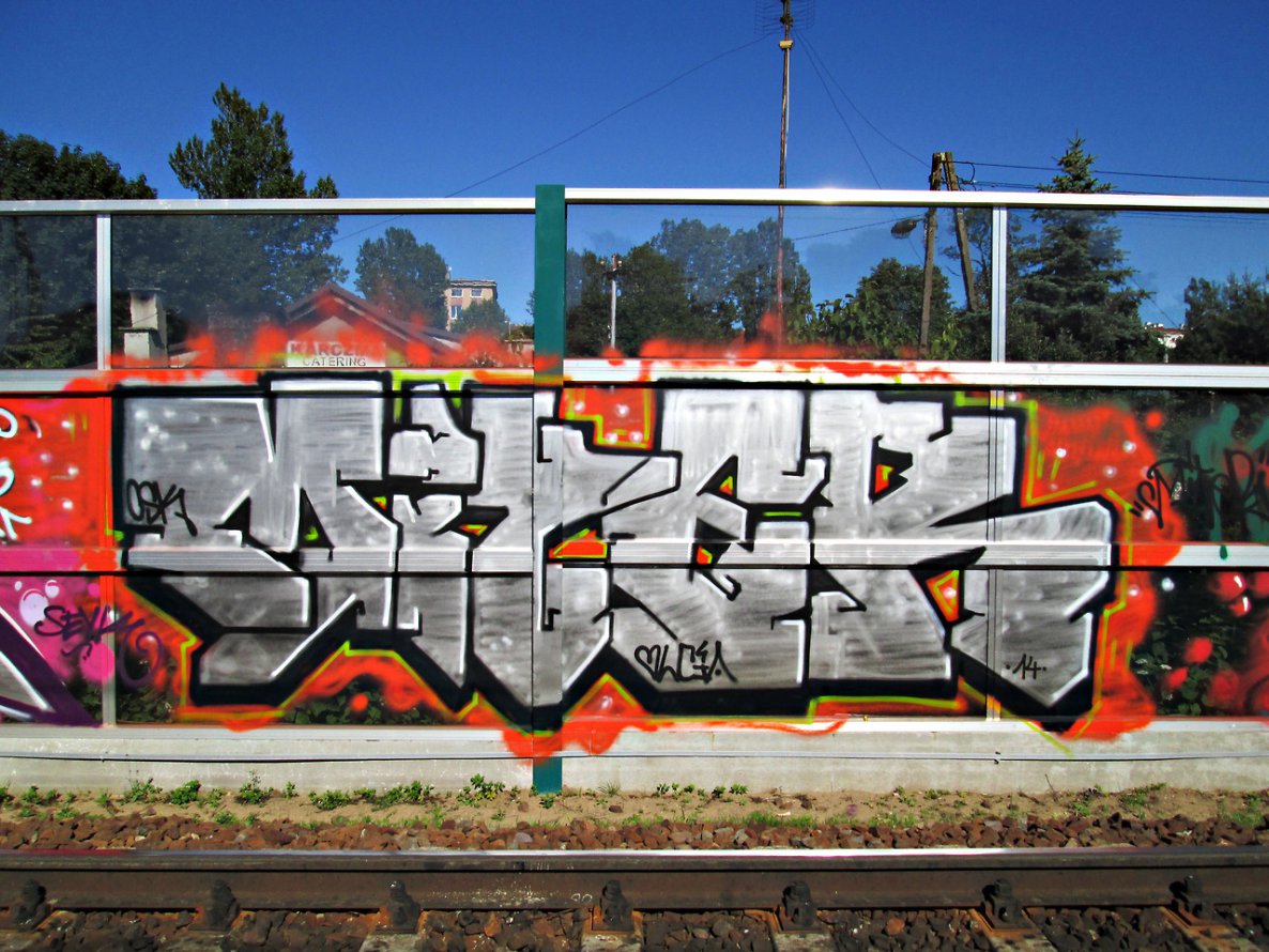 Graffiti Bombing - Photo by mitesone