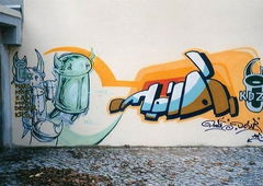 Graffiti Wall - Photo by modi