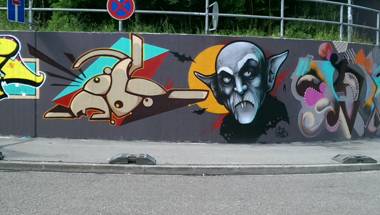 Graffiti Wall - Photo by modi