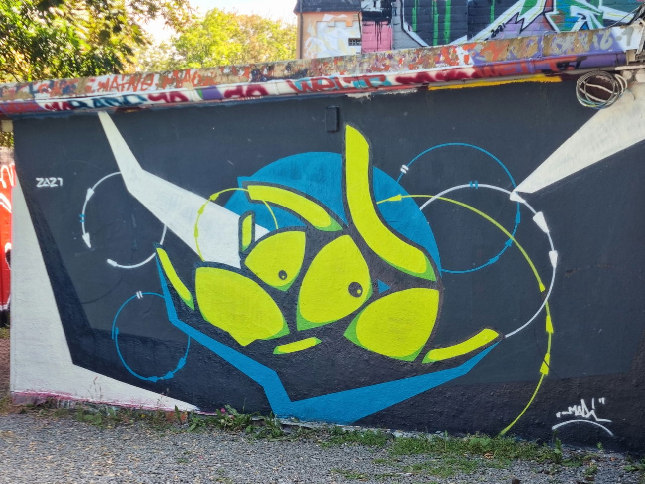 Graffiti Wall - Photo by modi