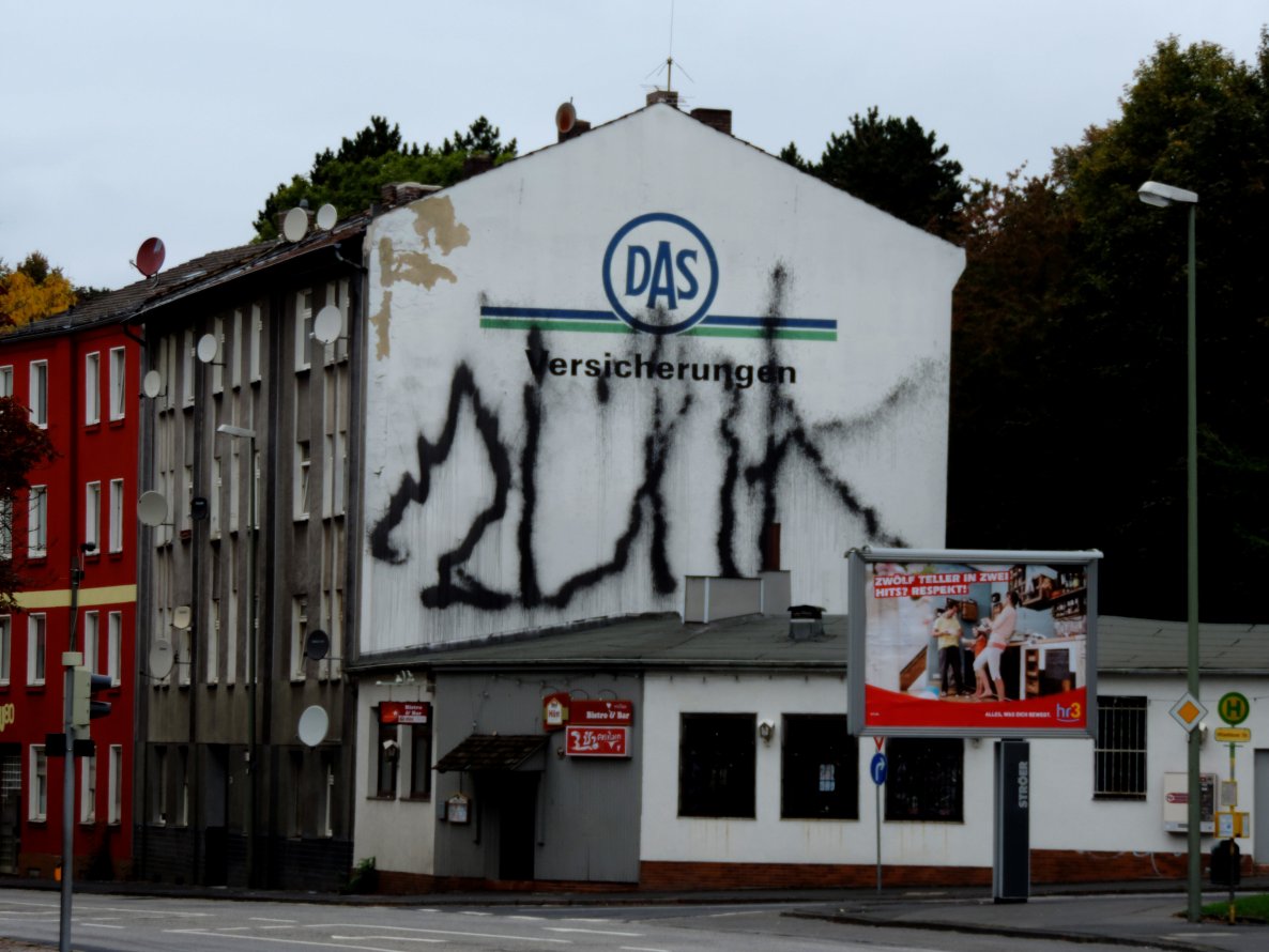 Graffiti Bombing in Kassel - Photo by mois (2012)