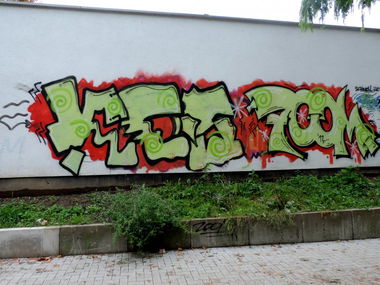 Graffiti Bombing in Kassel - Photo by mois - kt, zoom, ice (2012)