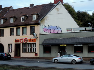 Graffiti Bombing in Kassel - Photo by mois - ratm (2012)