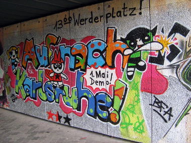 Graffiti Wall - Photo by mois - antifa, afa, powerpuffgrrls