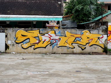 Graffiti Bombing in Hue - Photo by mois - soker