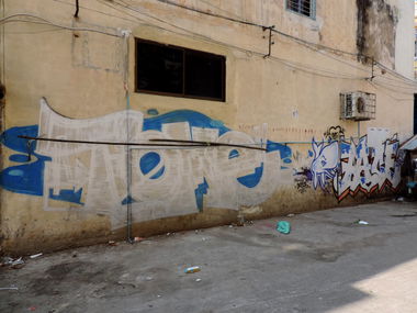 Graffiti Bombing - Photo by mois - tome, pace