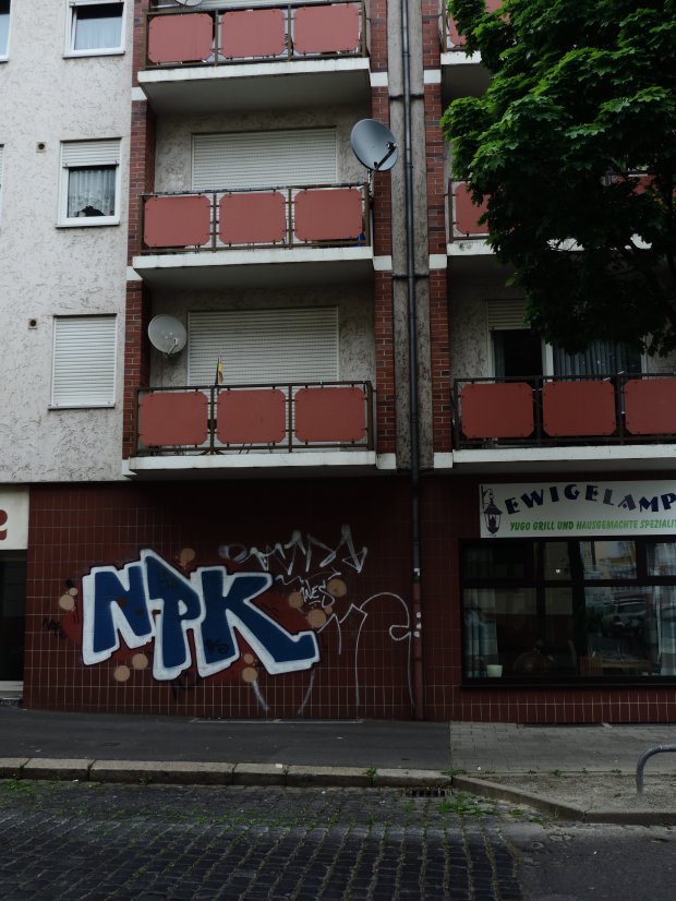 Graffiti Bombing - Photo by mois - npk, pfs, ratm