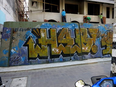 Graffiti Bombing - Photo by mois - hsb