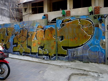 Graffiti Bombing in Chiang Mai - Photo by mois - 1up, fckhippies