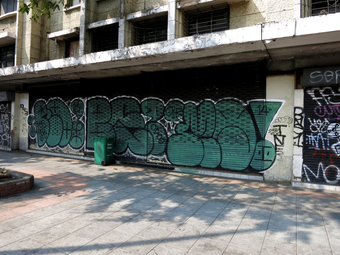 Graffiti Bombing - Photo by mois - ro, be, mo