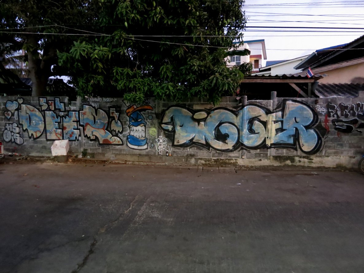 Graffiti Bombing - Photo by mois - deer, digger, hs