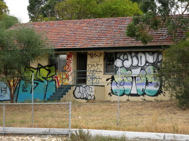 Graffiti Bombing - Photo by mois