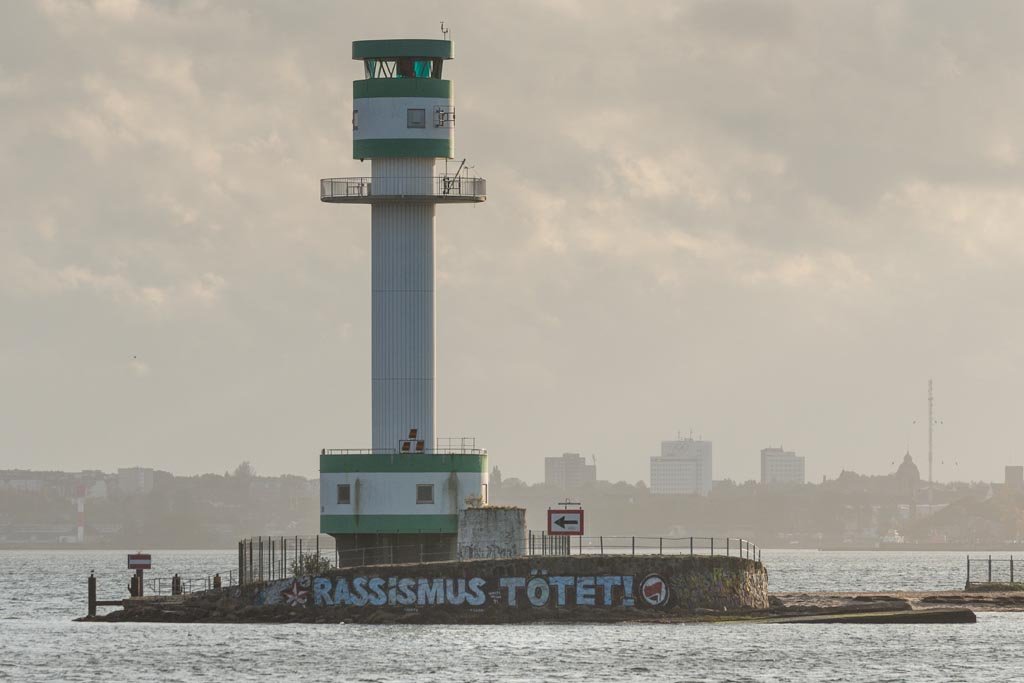 Graffiti Bombing - Photo by mois - antifa, rassismus, tötet (2014)