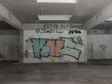 Graffiti Bombing - Photo by mois - kwz, antifa, antifaaufgehts