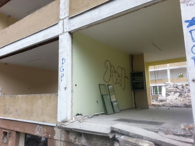 Graffiti Artwork - Photo by monstar