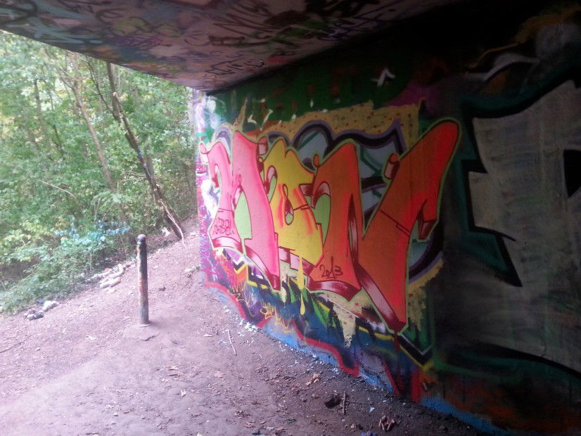 Graffiti Wall - Photo by monstar - mon, at, conne (2013)