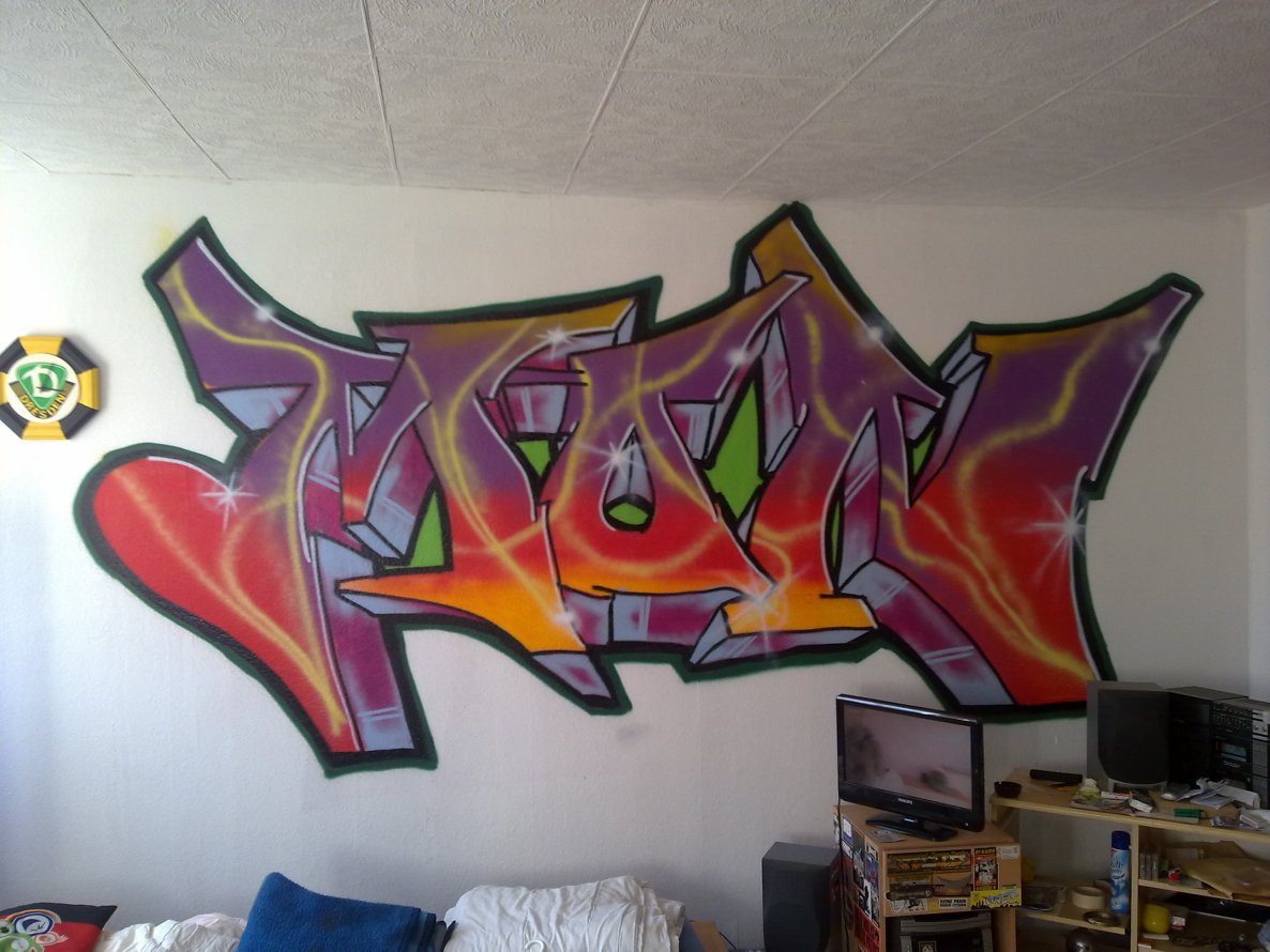 Graffiti Wall - Photo by monstar