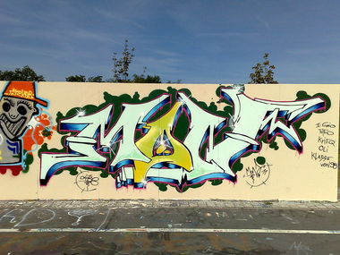 Graffiti Wall - Photo by monstar