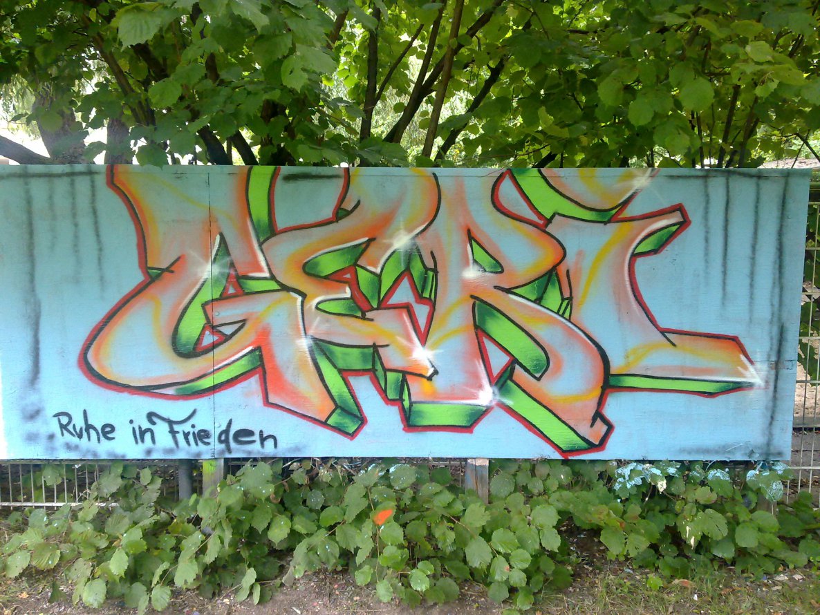 Graffiti Wall - Photo by monstar