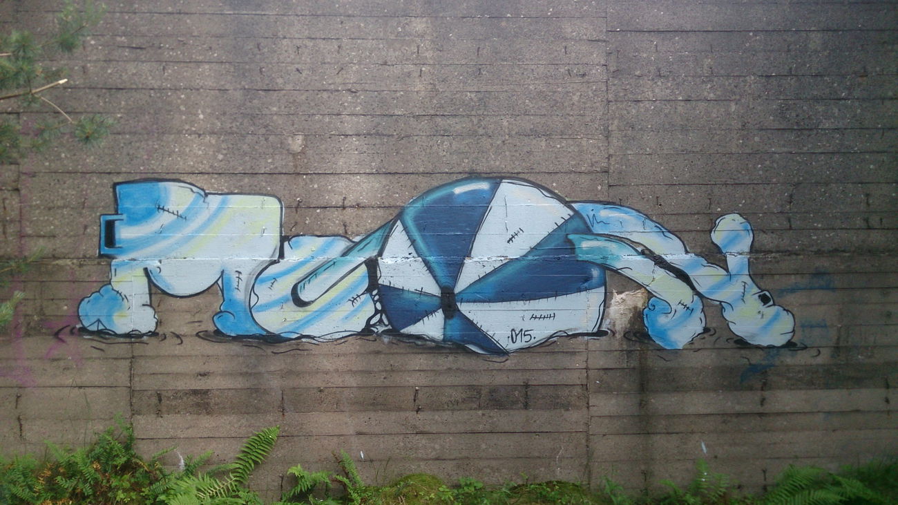 Graffiti Wall - Photo by moon - mon (2015)