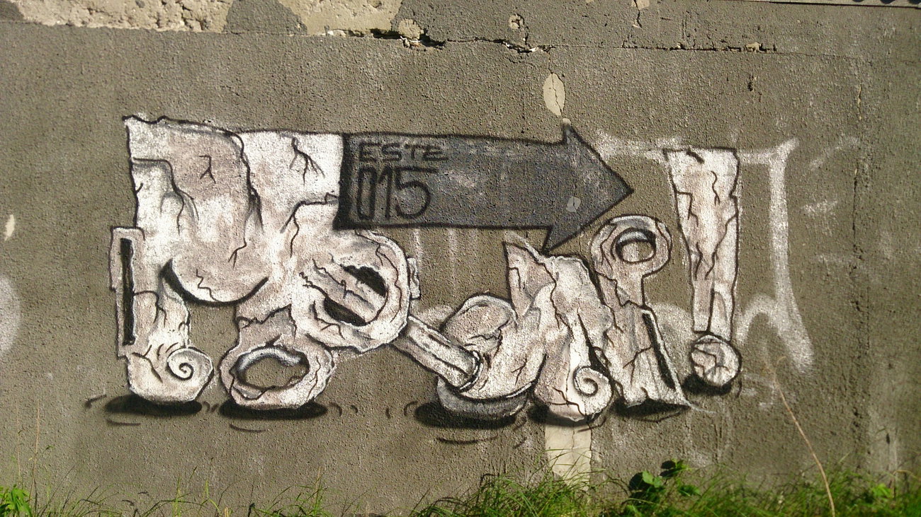 Graffiti Wall - Photo by moon - moon (2015)